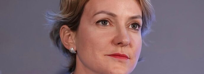 Σδούκου για Λαζαρίδη: «Το να είσαι βουλευτής ή υπουργός δεν προϋποθέτει πτυχίο»