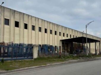 Τίτλοι τέλους μετά από 140 χρόνια για πασίγνωστη ελληνική εταιρεία κολοσσό – Τα 2 ακίνητα που βγαίνουν στο σφυρί