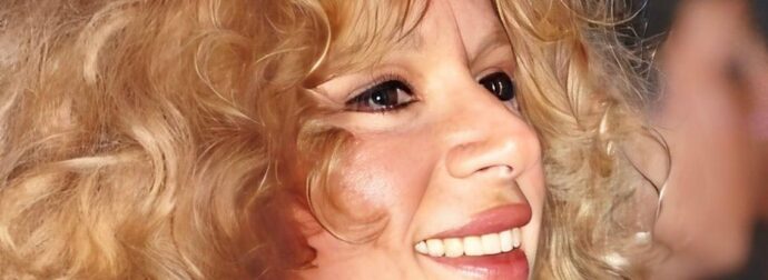 «Όταν μιλούσε μοσχομύριζε το στόμα της»: Το κόλπο της Αλίκης Βουγιουκλάκη με το άρωμα για να μοσχοβολά πάντα η ανάσα της