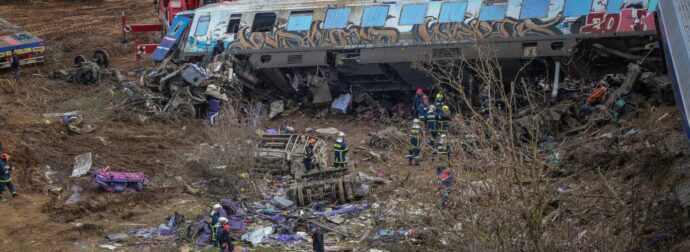 «Βόμβα» στην υπόθεση των Τεμπών: Βρέθηκε νεκρός ένας από τους δύο ελεγκτές της ΕΑΔ που κατηγορούνταν για παράβαση καθήκοντος