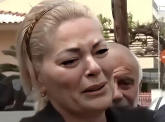 Δεν άντεξε τον πόνο στην κηδεία της κόρης της – Μόλις μαθεύτηκε για την μητέρα της Μυρτώς