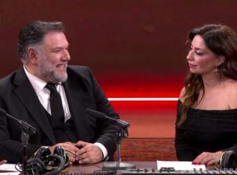 «Moments» – Γρηγόρης Αρναούτογλου: Η σπάνια τηλεοπτική εμφάνιση της Νάνσυς Αντωνίου & η εξομολόγηση για τον σύντροφό της