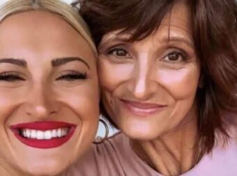 Ιωάννα Τούνη: Το συγκινητικό μήνυμα για τα 4 χρόνια από τον θάνατο της μητέρας της – «Δεν υπάρχει μέρα που να μη σε σκεφτώ»