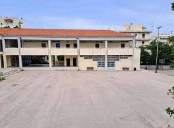 13χρονη έπεσε από μπαλκόνι σχολείου στο Χαϊδάρι, νοσηλεύεται διασωληνωμένη σε ΜΕΘ