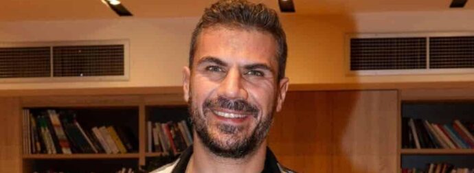 Άκης Πετρετζίκης: Η συνάντηση και η φωτογραφία με τον Τζέιμι Όλιβερ – «Μείνετε συντονισμένοι»