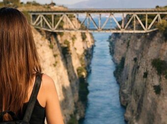 «Δεν ήθελε να πεθάνει, ήθελε να σταματήσει ο πόνος»: Η συγκλονιστική αποκάλυψη για τη 17χρονη που αυτοκτόνησε στον Ισθμό που πρέπει να διαβάσει κάθε γονιός