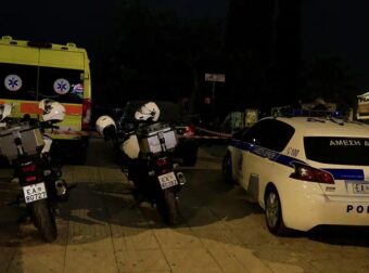 Νεκρός 25χρονος στον Άγιο Δημήτριο: Βρέθηκε μαχαιρωμένος στο πάρκο Ασυρμάτου – Είναι γιος ταξίαρχου της ΕΛΑΣ
