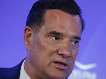 «Όσο μας το επιτρέπει ακόμα η κ. Κοβέσι, έχουμε Δημοκρατία»: Αιχμές Γεωργιάδη από το βήμα των Δελφών