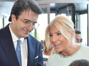 Φαίη Σκορδά – Αλέξανδρος Αθανασιάδης: Η πρώτη επίσημη κοινή εμφάνισή, λίγο πριν τον γάμο τους