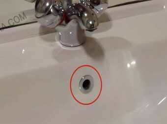 Λίγοι γνωρίζουν γιατί υπάρχει αυτή η σημαντική μικρή τρύπα στον νεροχύτη