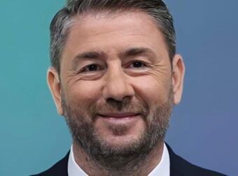 Το ΠΑΣΟΚ προτείνει τετραήμερη εργασία – Ανδρουλάκης: «Μείωση των ωρών, χωρίς μείωση μισθού»