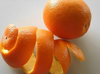 Το κόλπο με το πορτοκάλι στον φούρνο της κουζίνας που λίγοι γνωρίζουν