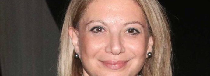 Η Μαρία Καρυστιανού προαναγγέλλει κόμμα μέσα στον Μάιο και καταγγέλλει προσπάθειες εξαγοράς