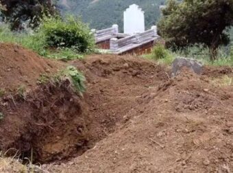 «Το έθaψα ζωντανό για να έχει το άλλο παρέα»: Η τpομακτική ιστορία του Βασίλη Τάκου που σκότωσe τα παιδιά του