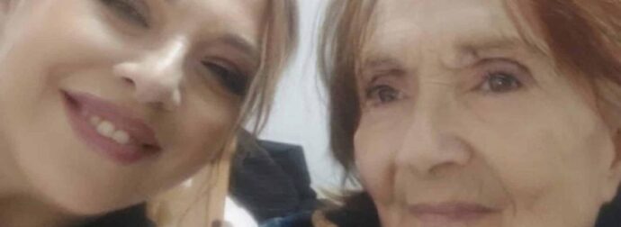 Συγκινεί η Ελένη Ράντου: «Δεν έχω αποδεχτεί τον θάνατο, ακόμη αντιστέκομαι, δεν μπορώ να δεχτώ πως θα φύγει η μητέρα μου»