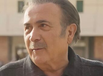 O Λάκης Λαζόπουλος ανακοινώνει το τέλος της θεατρικής του διαδρομής