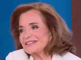 Ντόρα Μπακογιάννη: «Έχω μετανιώσει που δεν έκανα άλλα δύο παιδιά – Πρέπει να είσαι πολύ τυχερός για να ερωτευτείς δύο φορές σε αυτή τη ζωή»
