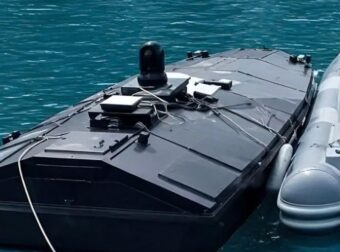 Λευκάδα: O χειρισμός του drone «καμικάζι» έγινε πιθανόν από πλοίο – Τα σενάρια για τον στόχο του