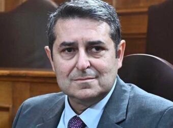 Ο Γιώργος Μυλωνάκης βγήκε από τη ΜΕΘ – Θα μεταφερθεί σε εξειδικευμένο κέντρο αποκατάστασης