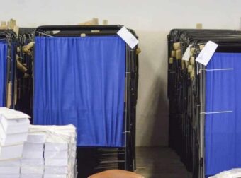 Σενάρια για εκλογές αυτόν τον μήνα: Οι πέντε προϋποθέσεις και ο παράγοντας των δικογραφιών