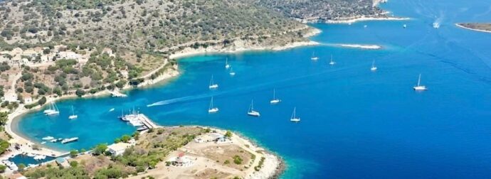 Το κρυφό διαμάντι του Ιονίου όπου δεν υπάρχουν αυτοκίνητα και η ζωή κυλά σαν να έχει σταματήσει ο χρόνος