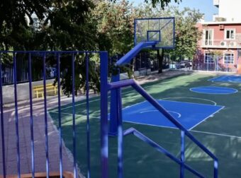 Άγριος ξυλοδαρμός 13χρονης από δύο συμμαθήτριές της σε προαύλιο σχολείου