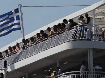 Διακοπές για λίγους: Έρχονται νέες αυξήσεις έως 20% στα ακτοπλοϊκά εισιτήρια – Σοκάρουν οι τιμές των αεροπορικών