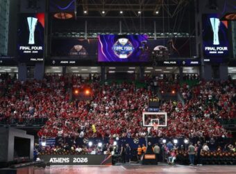 Mεγάλη ένταση με τους οπαδούς του Ολυμπιακού και τον «ΜΚ», επειδή φορούσε… πράσινο τζάκετ
