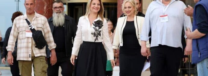 Μαρία Καρυστιανού: Ποιοι έδωσαν το παρών στη Θεσσαλονίκη – Ποια η ξανθιά δίπλα της