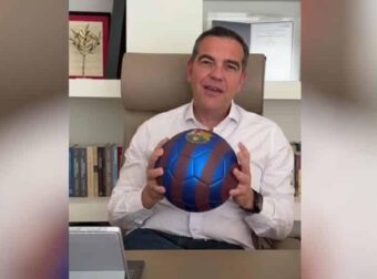 Αλέξης Τσίπρας: Στα χρώματα της Μπαρτσελόνα το νέο του κόμμα – «Το μπλε για την πατρίδα, το κόκκινο για τους αγώνες μας»