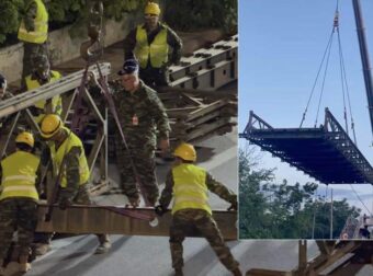Οι Ενοπλες Δυνάμεις με τον Δήμο Νέας Φιλαδέλφειας έστησαν πεζογέφυρα στον Κηφισό μέσα στη νύχτα