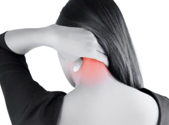 11 ιδανικές ασκήσεις για πόνο στον αυχένα που θα σας ανακουφίσουν άμεσα και αποτελεσματικά