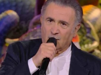 Λάκης Λαζόπουλος: Αποκάλυψε πώς κατάλαβε ότι παρακολουθούσαν το κινητό του με Predator