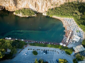 ΠΑΚΟΕ: Μολυσμένη με εντερόκοκκους η Λίμνη της Βουλιαγμένης
