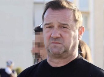 Πλακιάς για τη δίκη των Τεμπών: «Το ξυλόλιο γέννησε πολιτικούς και η αλήθεια αγωνιστές μέχρι το τέλος»