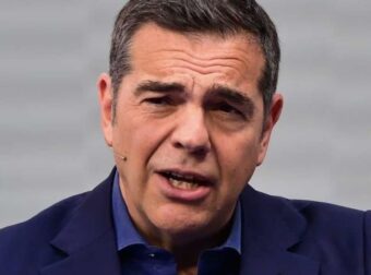 Απάντηση Τσίπρα σε Μητσοτάκη για το… δίπλωμα: «Ούτε πατίνι δεν θα έπρεπε να οδηγεί»