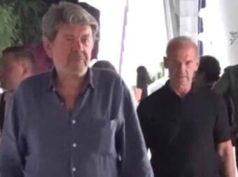 Γιάννης Λάτσιος και Πέτρος Κωστόπουλος απολαμβάνουν τη νυχτερινή ζωή στη Μύκονο