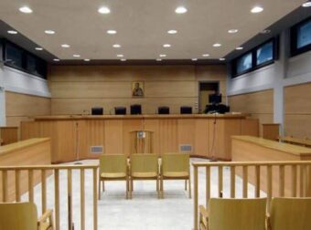 Πατέρας δικάστηκε και αθωώθηκε γιατί αποκοιμήθηκε δίπλα στην 9χρονη κόρη του, τον κατήγγειλε η πρώην σύζυγός του