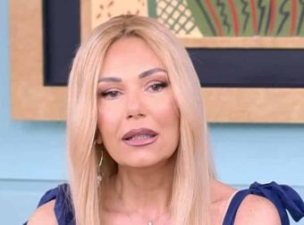Επέστρεψε η Τίνα Μεσσαροπούλου στο Happy Day – Τι είπε για την υγεία του συζύγου της, Γιώργου Μυλωνάκη, μετά τη ρήξη ανευρύσματος