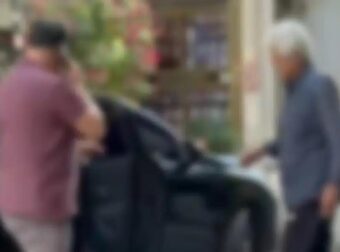 Αυτός είναι ο 77χρονος «Ποσειδώνας» που επιτέθηκε με τρίαινα σε δύο άτομα για μια θέση πάρκινγκ στον Πειραιά