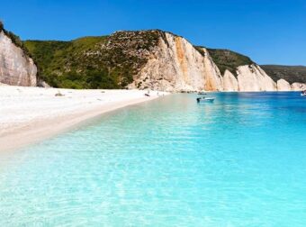 Η καλύτερη παραλία της Ευρώπης φυσικά είναι ελληνική και μοιάζει με παράδεισο