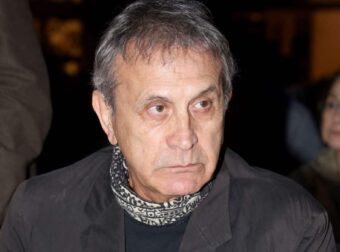 «Χτίζει αυτοκρατορία» ο Γιώργος Νταλάρας: Αυτό είναι το νέο του «παλάτι» εκατομμυρίων στην Αντίπαρο