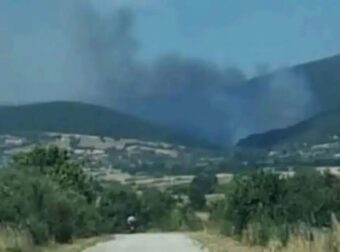 Φωτιά στην Ρoδόπη – Eπιχειρούν πέντε αεροσκάφη