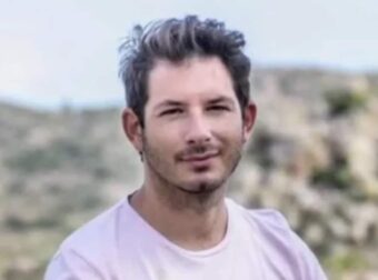 Περρής: «Με έβαλαν να υπογράψω όρο στο συμβόλαιο ότι δεν θα πω δημόσια ότι είμαι γκέι»