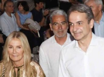 Όλοι γύρισαν να κοιτάξουν τι φοράει: H νέα εντυπωσιακή έθνικ εμφάνιση της Μαρέβας αποδεικνύει το αψεγάδιαστο στυλ της