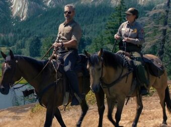 Η σειρά «φαινόμενο» του Netflix που χαρακτηρίζεται ως η κορυφαία όλων των εποχών