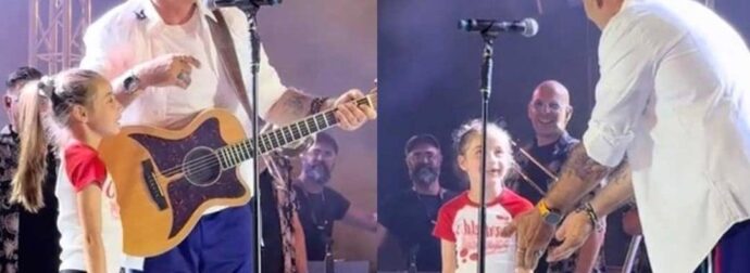 Στέλιος Ρόκκος: Η μικρή Δέσποινα «έκλεψε» την παράσταση στη συναυλία του στο Βεάκειο – Η συγκινητική στιγμή που την πήρε αγκαλιά