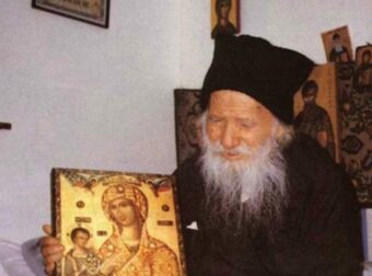 Άγιος Πορφύριος: «Δεν μου αρέσει να προφητεύω αλλά θα σας πω μια προφητεία»