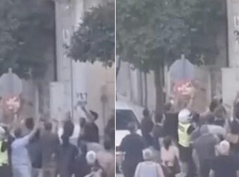 Φωτιά στην Καλλιθέα: Η συγκλονιστική στιγμή που η ηλικιωμένη πηδάει από το μπαλκόνι για να σωθεί