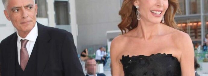 Ιέρεια της κομψότητας η Τατιάνα Στεφανίδου: Εμφανίστηκε με κατάμαυρο φόρεμα και αριστοκρατικές γόβες και μαγνήτισε όλα τα βλέμματα